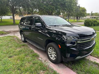 Used 2023 Chevrolet Suburban LT w/ Luxury Package