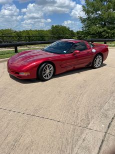 Used 1997 Chevrolet Corvette Coupe w/ Memory Pkg