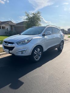 Used 2014 Hyundai Tucson Limited w/ Technology Package 02