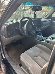 Used 2004 Chevrolet Suburban 2500 LS w/ Suspension Package, Autoride