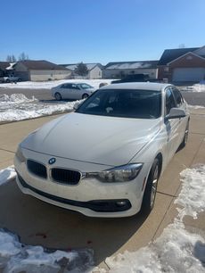 Used 2017 BMW 320i xDrive Sedan