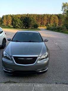 Used 2013 Chrysler 200 Limited w/ 2013.5MY 200S Special Edition