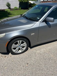 Used 2009 BMW 528i xDrive Sedan
