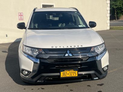 Used 2020 Mitsubishi Outlander LE