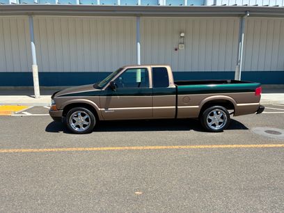 Used 2002 Chevrolet S10 Pickup LS w/ LS Preferred Equipment Group