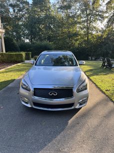 Used 2017 INFINITI Q70 L 3.7