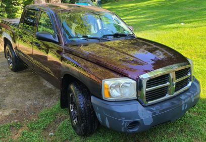 Used 2005 Dodge Dakota ST