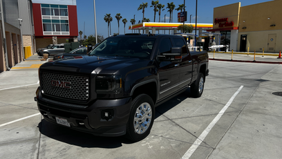 Used 2015 GMC Sierra 2500 Denali w/ Duramax Plus Package