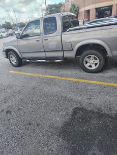 Used 2000 Toyota Tundra SR5