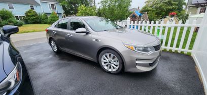 Used 2018 Kia Optima LX w/ 17" Alloy Wheels Package