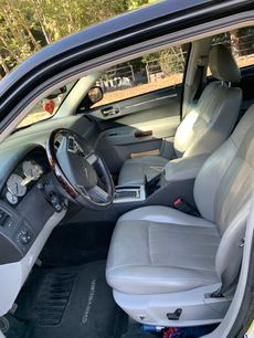 Used 2007 Chrysler 300 C w/ Luxury Group II