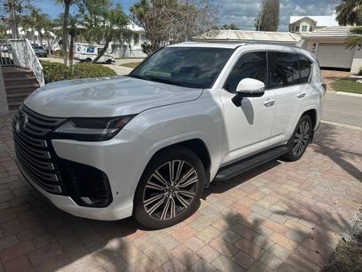Used 2024 Lexus LX 600 4WD w/ Luxury Package