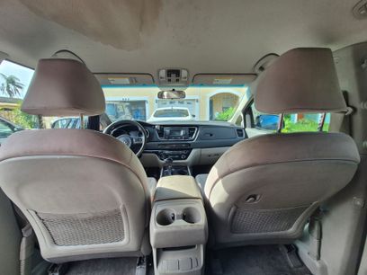 Used 2017 Kia Sedona LX