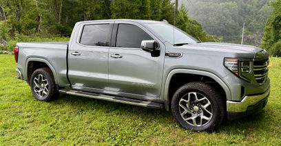 Used 2025 GMC Sierra 1500 SLT w/ SLT Premium Package