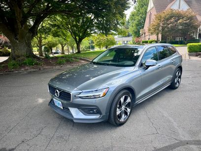 Used 2020 Volvo V60 T5 Cross Country