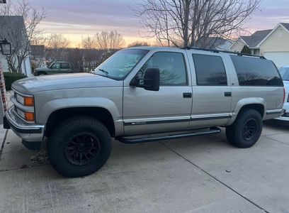 Used 1999 Chevrolet Suburban 4WD w/ Preferred Equipment Group 2