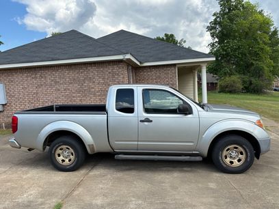 Used 2005 Nissan Frontier XE w/ (U01) Preferred Pkg