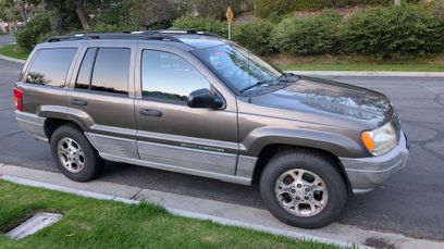 Used 2000 Jeep Grand Cherokee Laredo