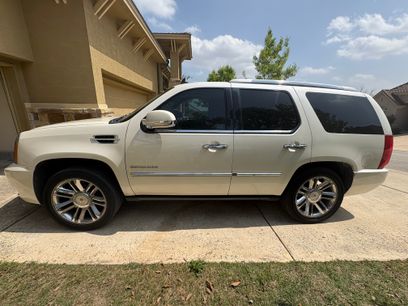 Used 2014 Cadillac Escalade Platinum