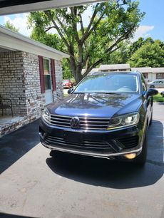 Used 2016 Volkswagen Touareg Sport