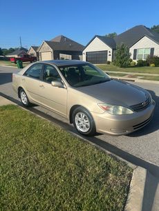 Used 2004 Toyota Camry LE