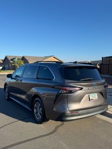 Used 2023 Toyota Sienna XLE