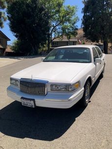 Used 1997 Lincoln Town Car Executive
