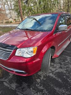 Used 2015 Chrysler Town & Country Limited Platinum
