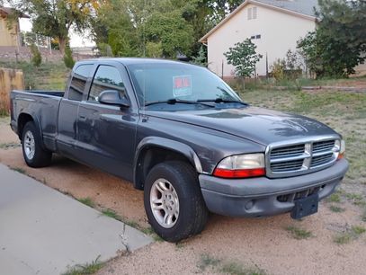 Used 2004 Dodge Dakota 2WD Club Cab w/ Tire & Handling Group