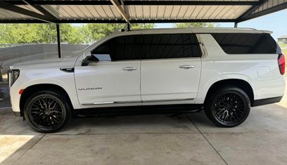Used 2021 GMC Yukon XL SLT w/ SLT Premium Package