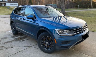 Used 2018 Volkswagen Tiguan SE w/ 3rd Row Seat Package