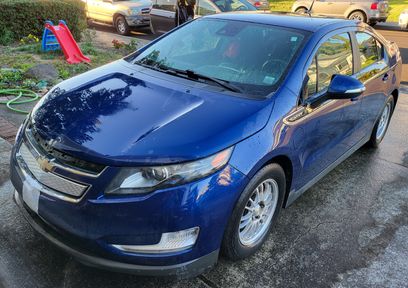 Used 2013 Chevrolet Volt w/ Enhanced Safety Package 2