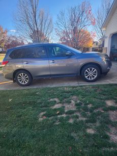 Used 2015 Nissan Pathfinder S