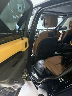 Used 2023 Land Rover Discovery S R-Dynamic