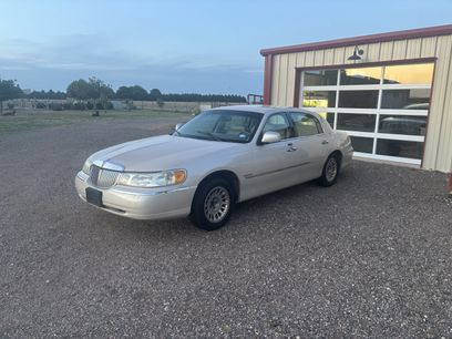 Used 2000 Lincoln Town Car Cartier