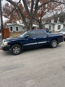 Used 2006 Dodge Dakota SLT