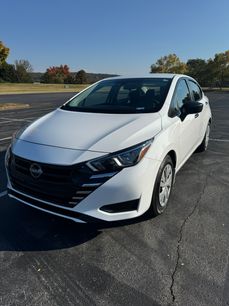 Used 2024 Nissan Versa S w/ Trunk Package
