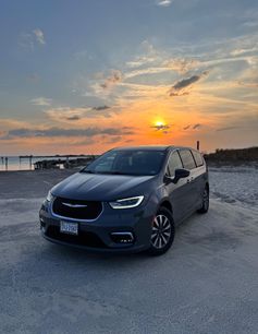 Used 2022 Chrysler Pacifica Touring-L