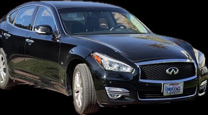 Used 2018 INFINITI Q70 Luxe