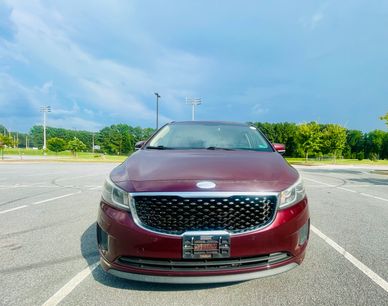 Used 2017 Kia Sedona LX w/ LX Essentials Premium Package