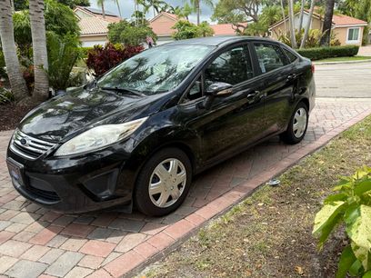 Used 2013 Ford Fiesta SE