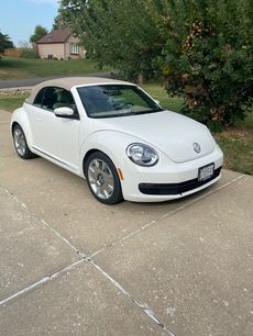 Used 2013 Volkswagen Beetle 2.5