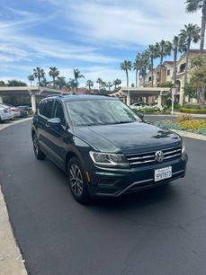 Used 2019 Volkswagen Tiguan SE w/ Panoramic Sunroof Package