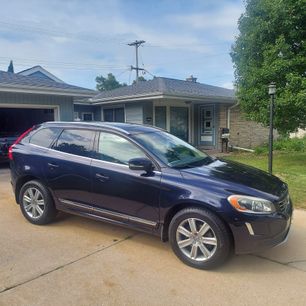 Used 2016 Volvo XC60 T6 Platinum w/ Protection Package