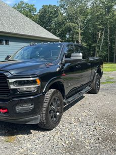Used 2019 RAM 2500 Laramie w/ Black Appearance Package