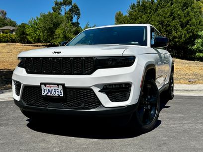 Used 2024 Jeep Grand Cherokee Limited w/ Luxury Tech Group II