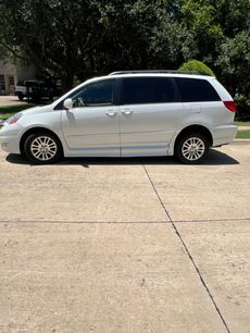Used 2010 Toyota Sienna XLE