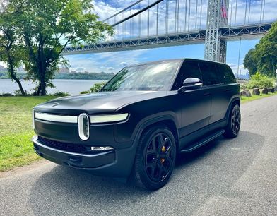 Used 2023 Rivian R1S Launch Edition