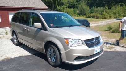Used 2016 Dodge Grand Caravan SXT w/ Security Group