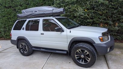 Used 2001 Nissan Pathfinder SE